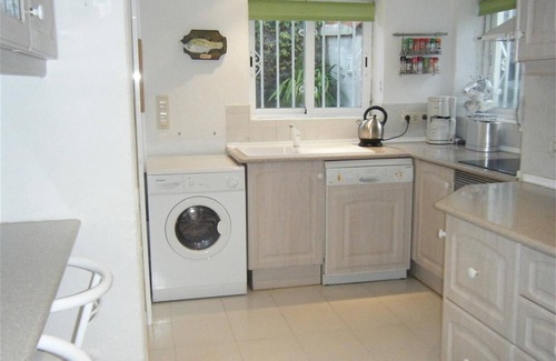 Centro de Roses Villa | Casa Jazmin admite mascotas: piscina privada, vistas al mar, aire acondicionado y WiFi