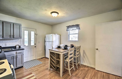 Tad Casa | Pet-Friendly Charleston Home w/ Fenced Yard!
