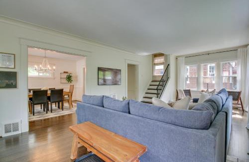Roselawn Finance Casa | Pet-Friendly Cincinnati Retreat with Hot Tub