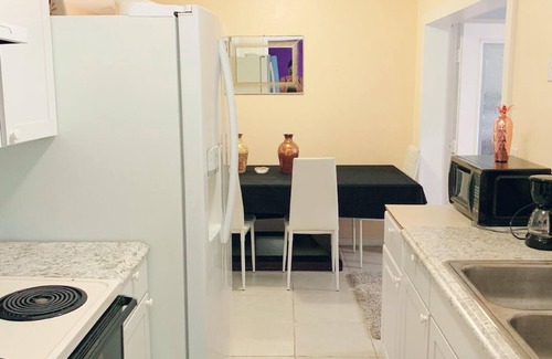 Malibu Groves Casa | PET FRIENDLY & CLOSE TO CAMPING/ DOWNTOWN ORLANDO