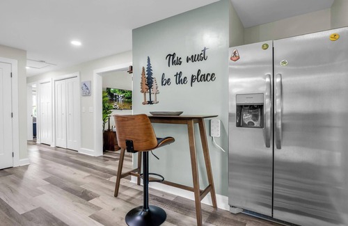 Hendersonville Cabina | Pet-Friendly, Convenient Cabin Minutes from Downtown Hendersonville