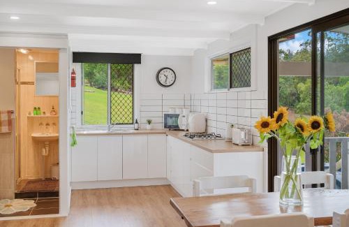 Woombye Casa | Pet friendly cozy cabin