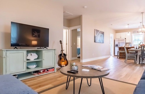 Hightsville Casa | Pet Friendly Cozy Quiet Cottage: near Downtown and ILM Airport