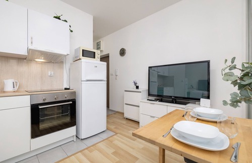 Krowodrza Apartamento | Pet-friendly & Cozy Studio by Renters