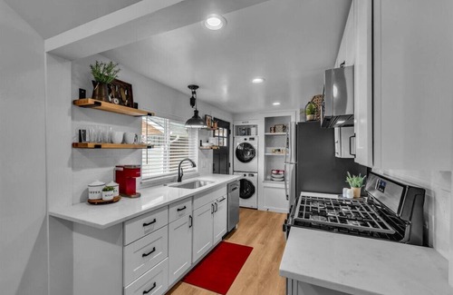 Coeur d'Alene Casa | Pet-Friendly Cozy Midtown Cabin Retreat