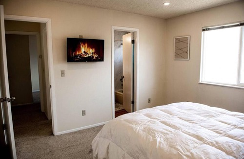 Northeast Colorado Springs Casa | PET FRIENDLY: COZY GETAWAY, CENTRALLY LOCATED