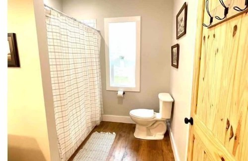 Crane Hill Cabaña | Pet friendly-Crane Hill Cottage at Smith Lake