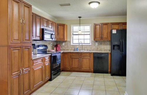 Daleville Casa | Pet-Friendly Daleville Home: 3 Mi to Fort Novosel!