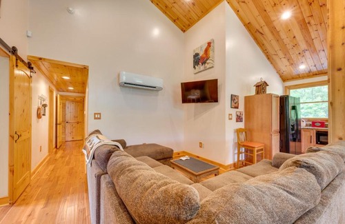 Huber Apartamento | Pet-Friendly Dry Branch Ranch Vacation Rental!