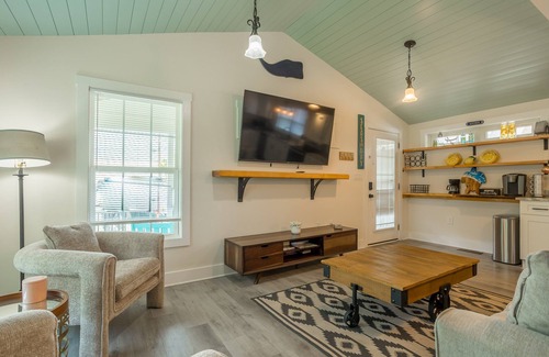 Rehoboth Beach Casa | Pet Friendly Easy Bike Ride to Rehoboth Recently Built Cottage w/ 3BR