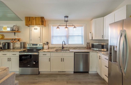 Rehoboth Beach Casa | Pet Friendly Easy Bike Ride to Rehoboth Recently Built Cottage w/ 3BR