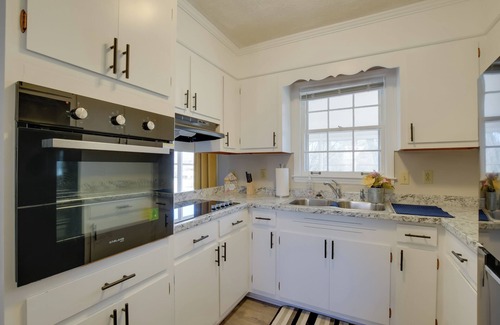 Easley Casa | Pet-Friendly Easley Family House w/ Game Room