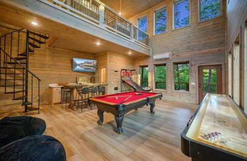 Pickens Casa | Pet friendly family cabin with firepit creek outdoor kitchen playset & more