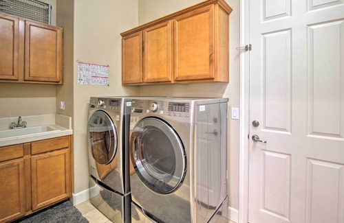 South Bechelli Casa | Pet-Friendly Family Home < 5 Mi to Redding!