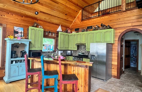 Deatsville Cabina | Pet Friendly+Fee