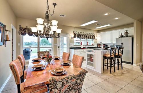 Waelder Casa | Pet-Friendly Flatonia House with Patio and Gazebo!