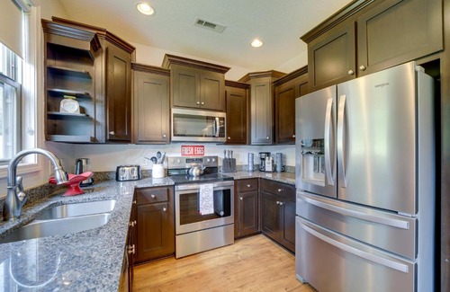 Franklin Casa | Pet-Friendly Franklin Home Hikes, Mines and More!