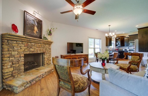 Franklin Casa | Pet-Friendly Franklin Home Hikes, Mines and More!