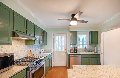 Decatur Heights Casa | Pet-friendly, freshly renovated, 2 bd/2.5 bath townhome in Decatur!