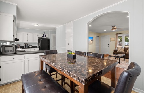 North Charleston Casa | Pet-Friendly Gem 5 Min to Airport, 30 Min to Beaches, & Fenced Backyard