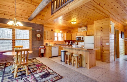 Garrison Cabina | Pet-Friendly Garrison Retreat