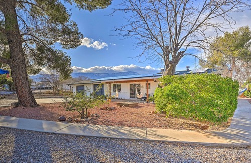 Cottonwood-Verde Village Cabaña | Pet-friendly Gem w/ Treehouse: 20 Mi to Sedona
