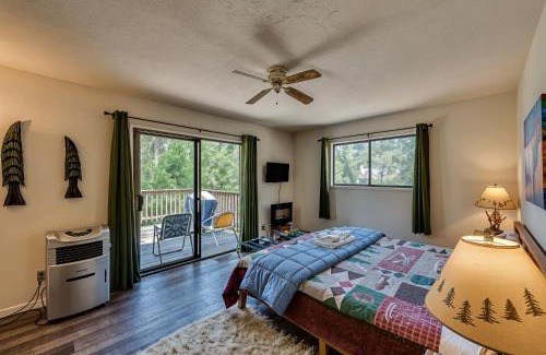 Groveland Casa | Pet Friendly Grizzly Blair Lodge Cabin