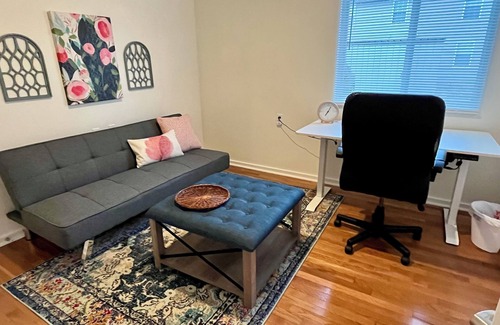 Kirksville Apartamento | Pet friendly ground level 30days+ 60in TV 0.4 mi to hospital / ATSU