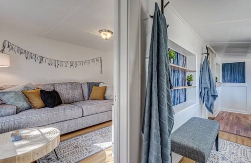 Colorado Springs Cabaña | Pet Friendly Home! Quick Walk to Old Colorado City