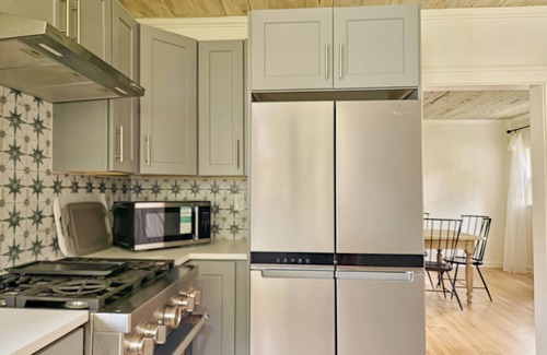 Flamingo Parks Casa | Pet friendly Historic Spanish style home!