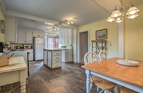 Poquetanuck Casa | Pet-Friendly Historic Preston Home Near Casinos!