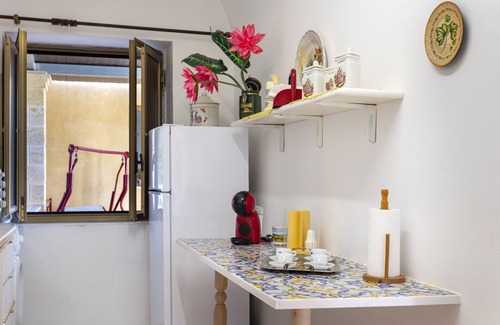Marsala Casa | Casa de vacaciones "Nonna Tuzza" que admite mascotas, cerca del mar, con terraza y Wi-Fi