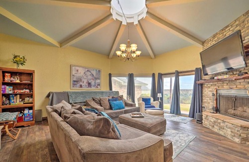 Ransom Canyon Casa | Pet-Friendly Home about 13 Mi to Dtwn Lubbock!