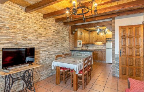 Mecina Bombaron Casa | Pet Friendly Home In Mecina Bombarón