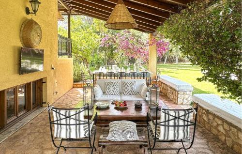 Astros Casa | Pet Friendly Home In Astros Arkadia