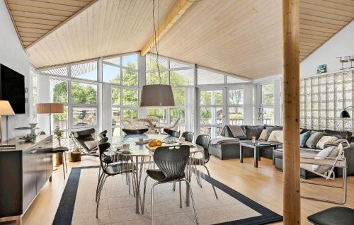 Hvalpsund Casa | Pet Friendly Home In Farsø With Wifi