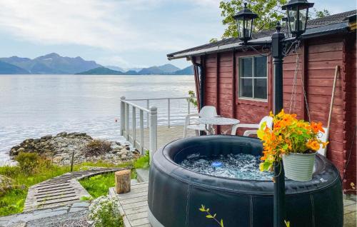 Mauseidvag Casa | Pet Friendly Home In Mauseidvåg