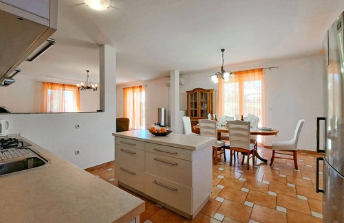 Sikici Casa | Preciosa casa en Pula con cocina