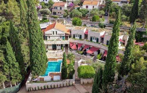 Supetar Apartamento | Pet Friendly Home In Supetar With House Sea View