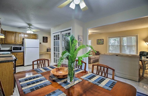 Beaufort Apartamento | ¡NUEVO! Beaufort Home w / Dock - A pie de la costa!