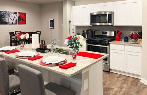 Lake Charles Casa | Pet-Friendly Home Base with Fenced Yard & Dedicated Office Room