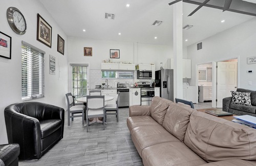 Lake Worth Casa | Pet-Friendly Home w/Fenced Yard, BBQ & Swing Set
