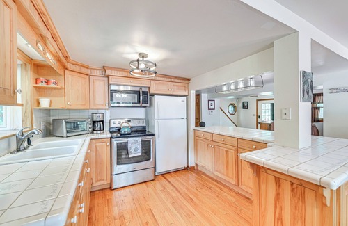 Edinburg Casa | Pet-Friendly Home w/ Beach in Northville!