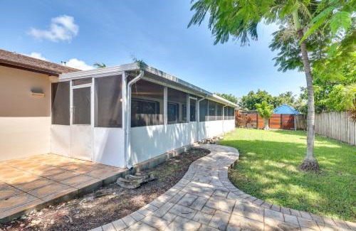Palmetto Estates Casa | Pet-Friendly Home with Yard about 3 Mi to Zoo Miami!