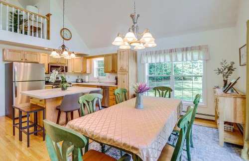 Conway Casa | Pet-Friendly Home with Hot Tub Near Cranmore!