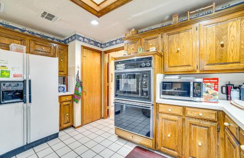 Allen Casa | Pet-Friendly Home with Pool - 8 Mi to Central Plano!