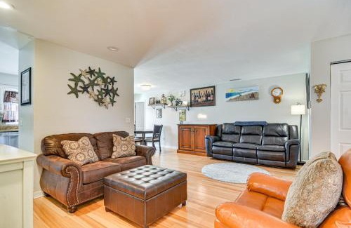 Largo Casa | Pet-Friendly Home with Pool and BBQ in Largo
