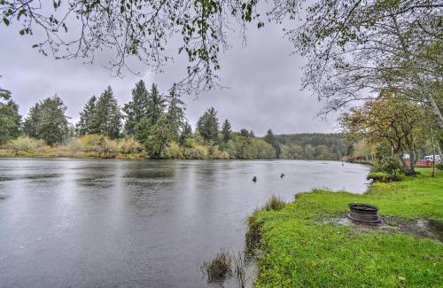 Aberdeen Casa | Pet-Friendly Hoquiam Cottage Near River Access!
