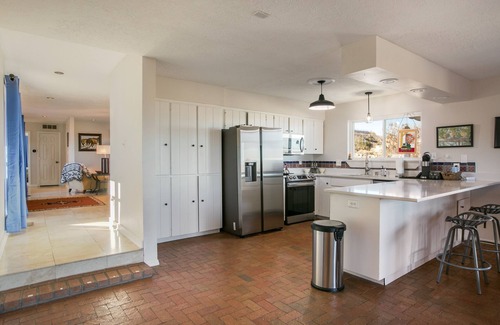 Placitas Casa | Pet-friendly house 35 minutes from ABQ airport; 45 minutes to Santa Fe; Artsy