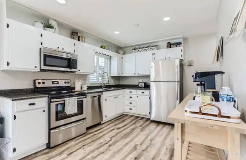 Alta Vista Area Casa | Pet friendly house near mountains, ski resorts with 4bds/3baths, office & patio